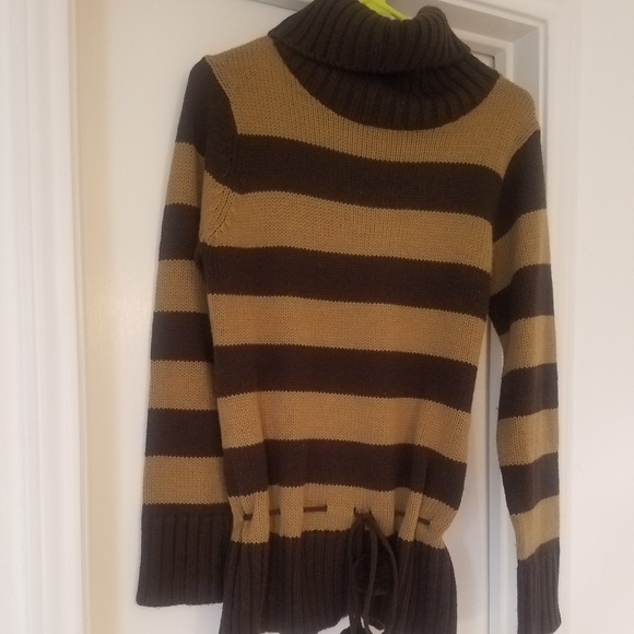 Brown & tan turtleneck sweater - Picture 1 of 4